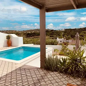 Casa Na Colina : The And The Long House Vakantiehuis